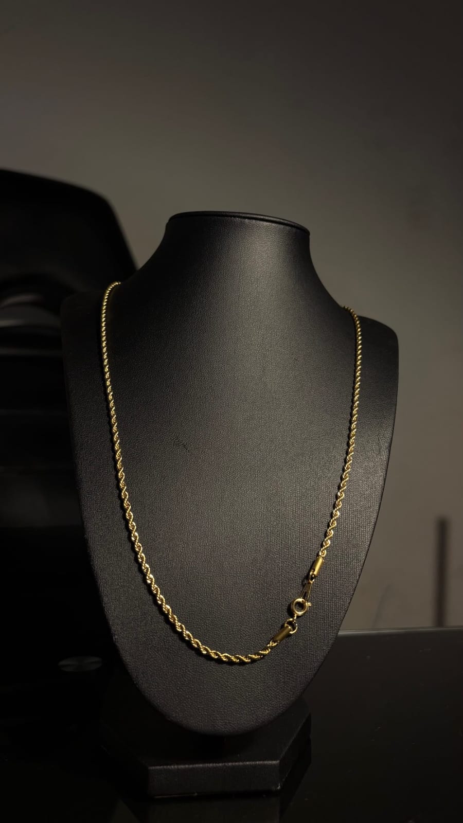 Tourbillon Fina, baño en oro 18K